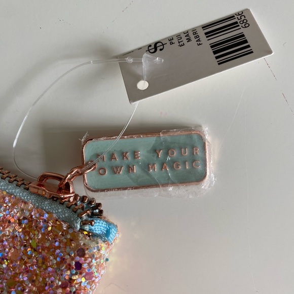 Sparkly Pink Pouch - Picture 4 of 4